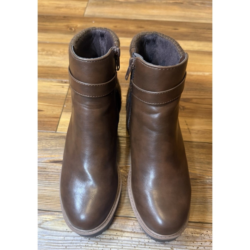 Soda Brown Ankle Boots Womens Size 8M Lug Sole Knit Back Buckle Booties